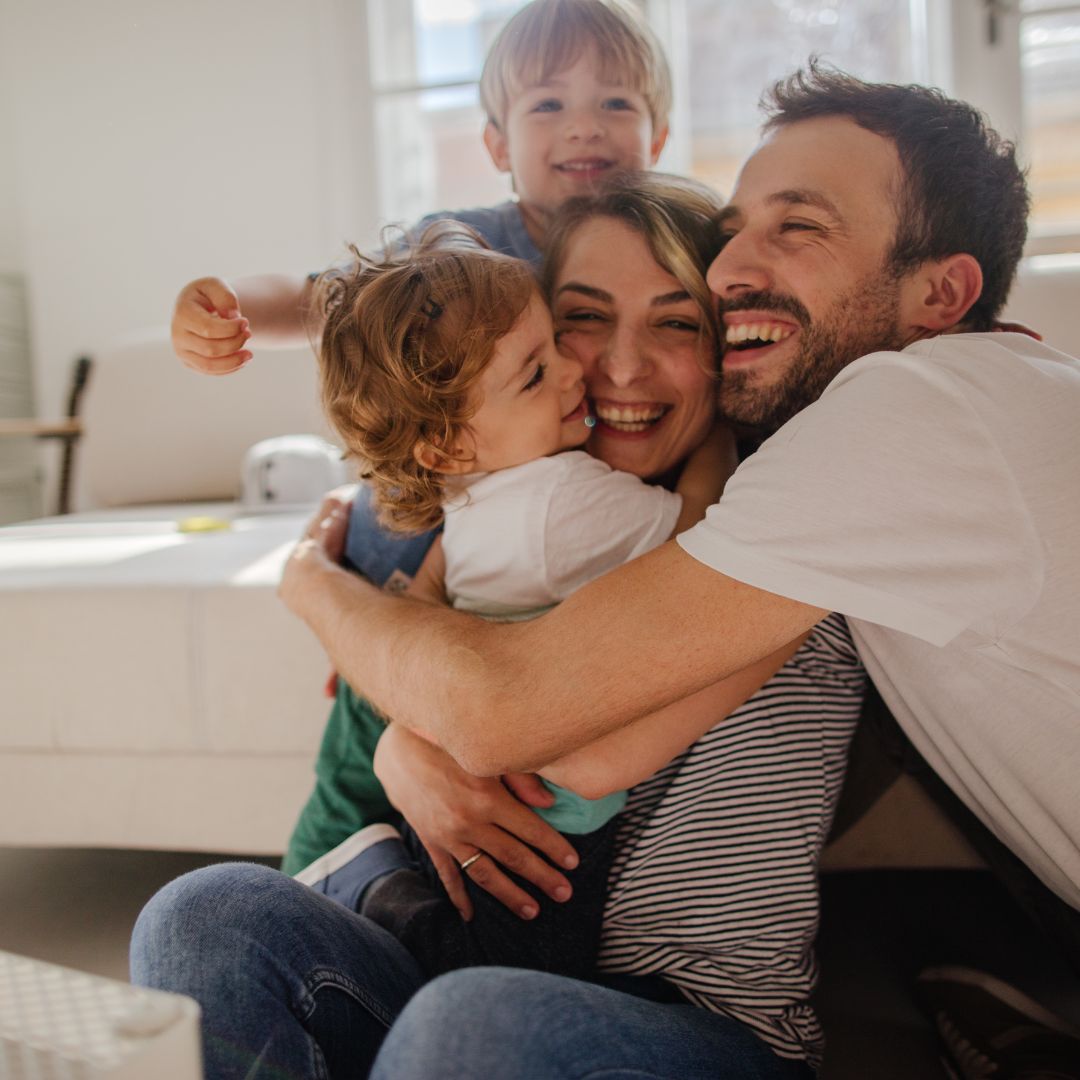 Family hug-widen.com.au Family hug-widen.com.au